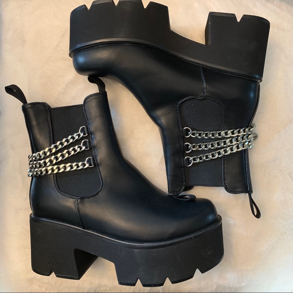 Lamoda Blackout Platform Boots
